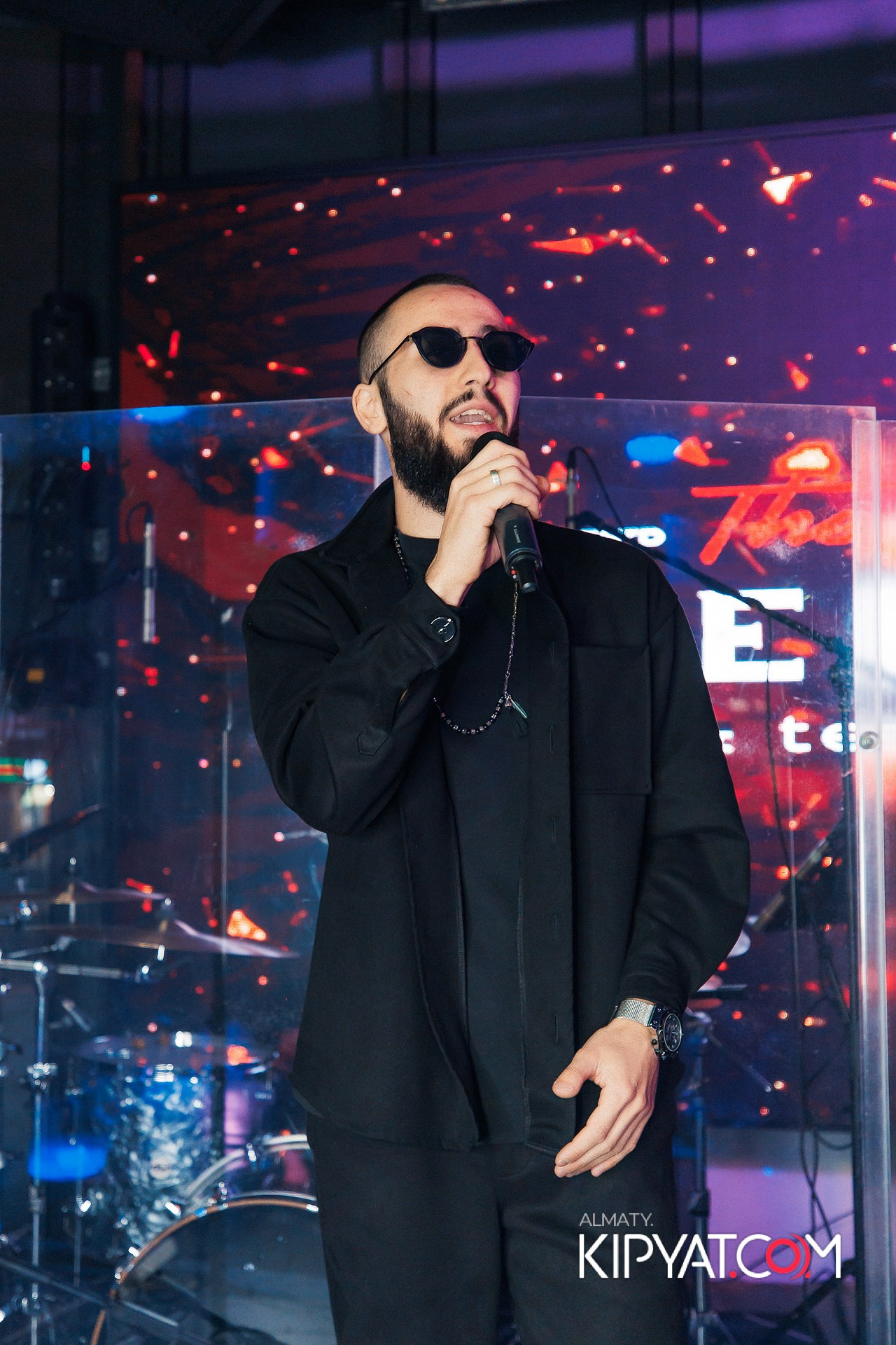 FRIENDS TERRACE & BAR. КИПЯТКОМ АЛМАТЫ!