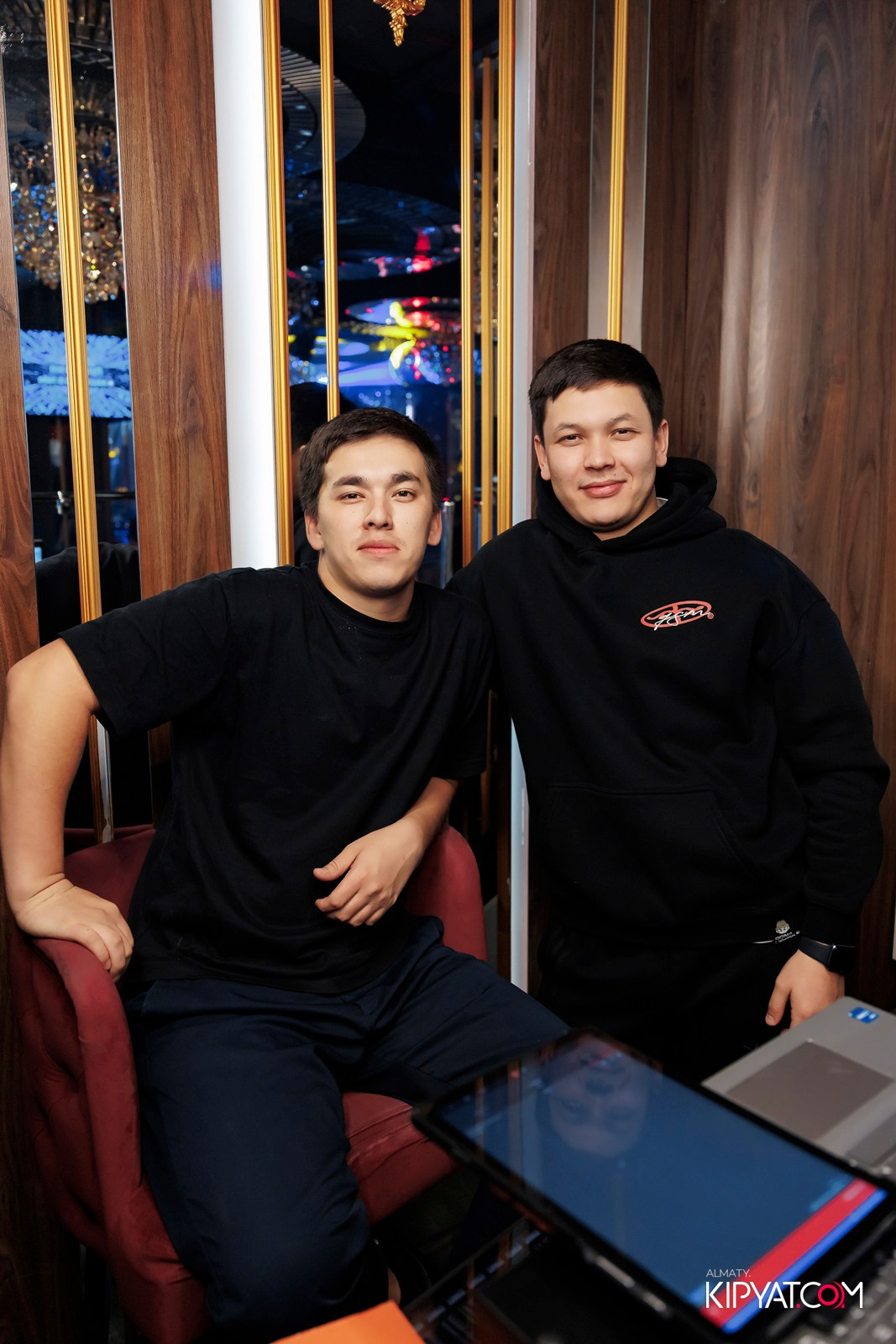 ЗАЯ, НА БИС. КИПЯТКОМ АЛМАТЫ!