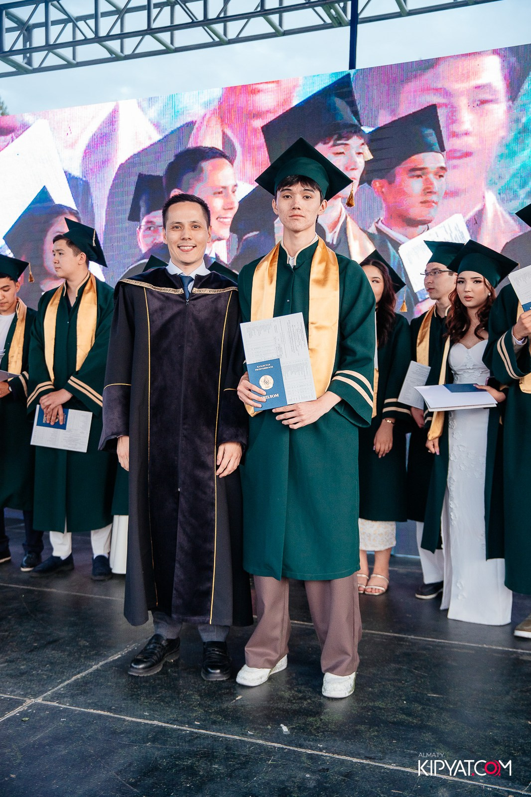 ВРУЧЕНИЕ ДИПЛОМОВ — НАРХОЗ КОЛЛЕДЖ. Part 4. КИПЯТКОМ АЛМАТЫ!