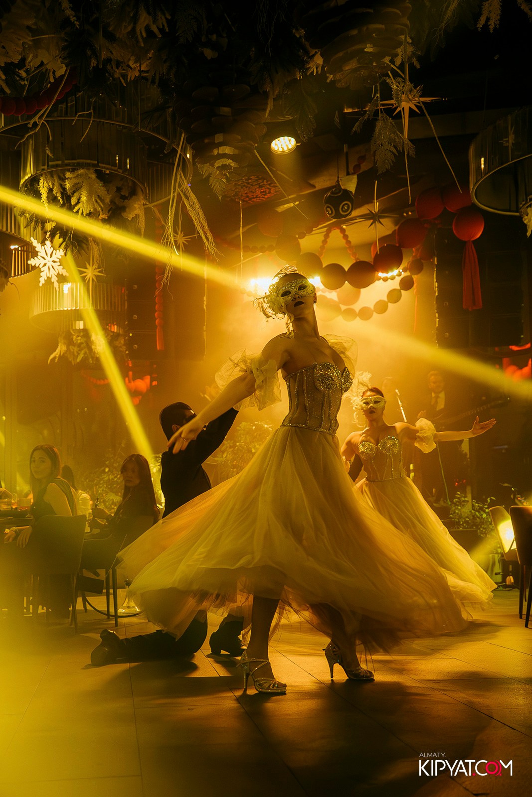 FRIENDS BAR & TERRACE. КИПЯТКОМ АЛМАТЫ! Фотосъемка мероприятий в Алматы