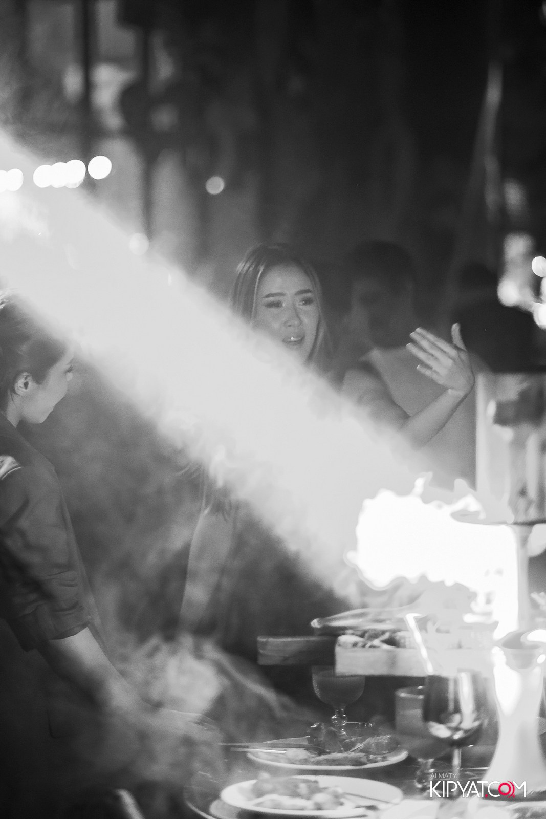 FRIENDS BAR & TERRACE. КИПЯТКОМ АЛМАТЫ! Фотосъемка мероприятий в Алматы