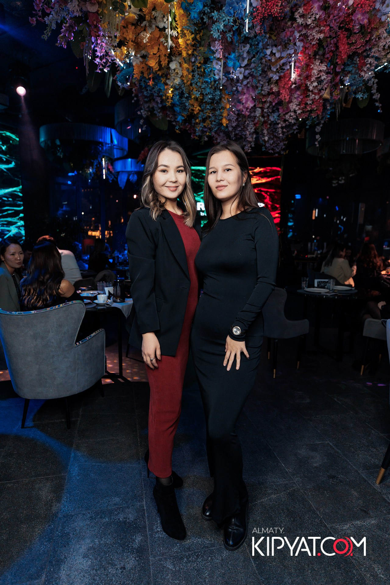 FRIENDS TERRACE & BAR. КИПЯТКОМ АЛМАТЫ! Фотосъемка мероприятий в Алматы