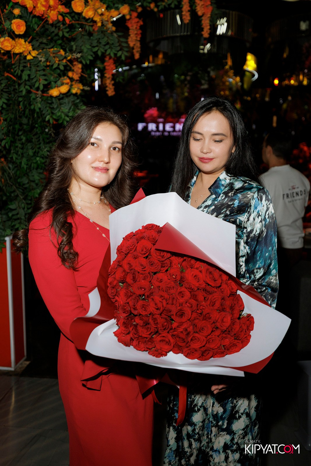 FRIENDS BAR & TERRACE. КИПЯТКОМ АЛМАТЫ! Фотосъемка мероприятий в Алматы
