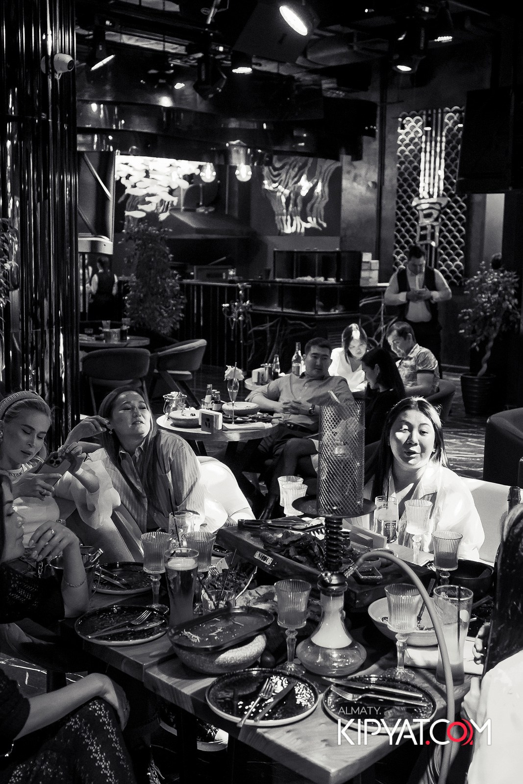 MOOD KARAOKE & TERRACE. КИПЯТКОМ АЛМАТЫ!