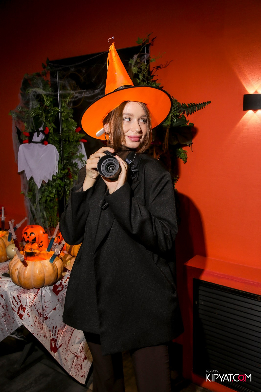 LIFE GRILL CAFE. КИПЯТКОМ АЛМАТЫ!