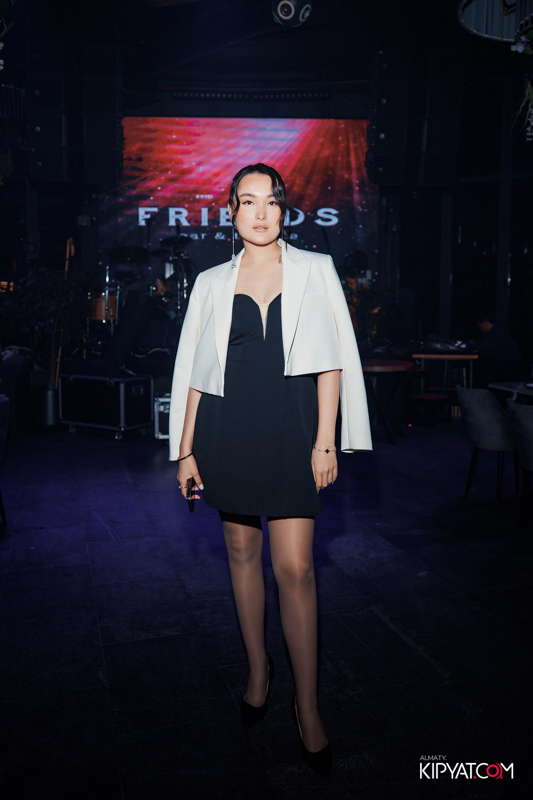 FRIENDS BAR & TERRACE. КИПЯТКОМ АЛМАТЫ!