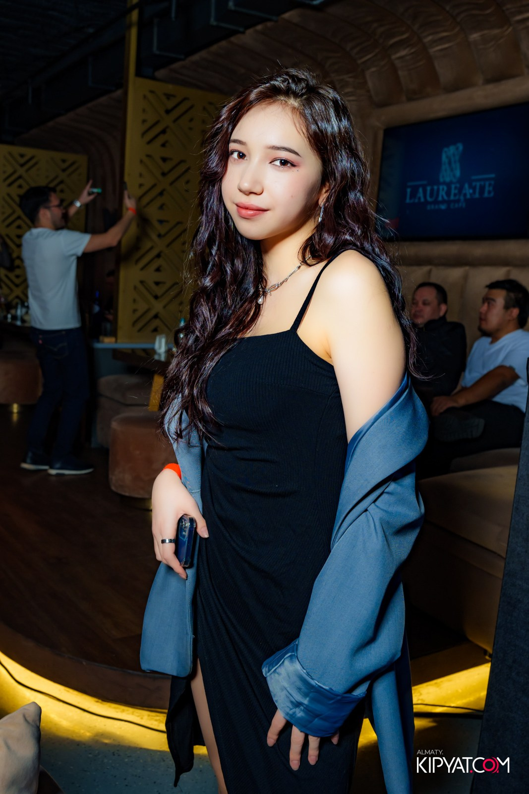 LAUREATE KARAOKE HALL. КИПЯТКОМ АЛМАТЫ!