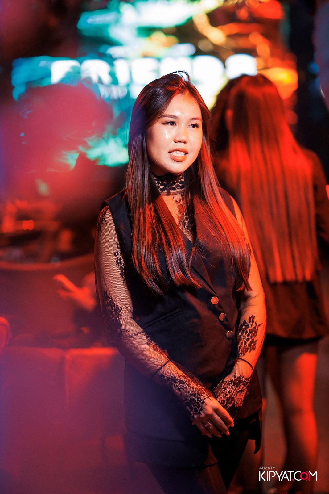 FRIENDS BAR & TERRACE. КИПЯТКОМ АЛМАТЫ!