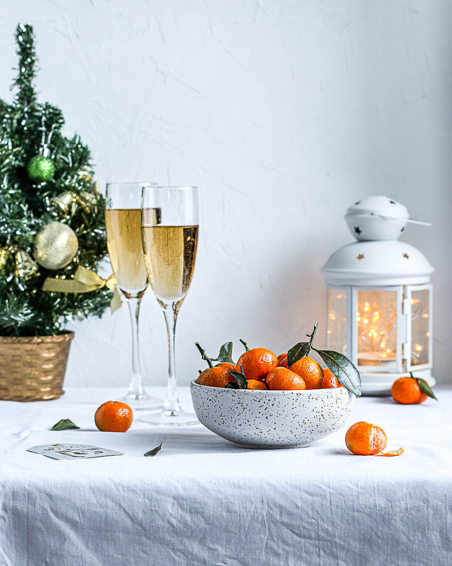 Фуд-съемка Мандарины с шампанским