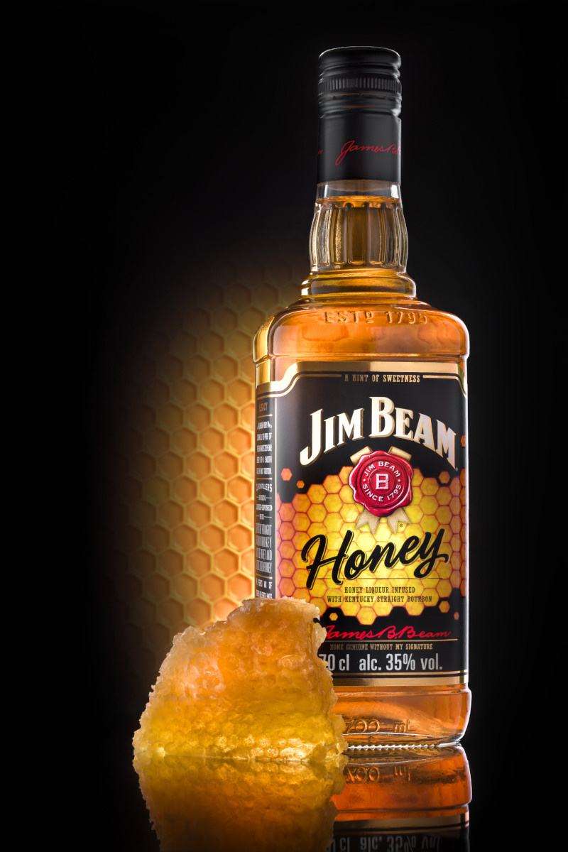 Рекламная фотография в стиле Product Placement. Устремляясь ввысь… (фото от автора с ником Tom Fincher)