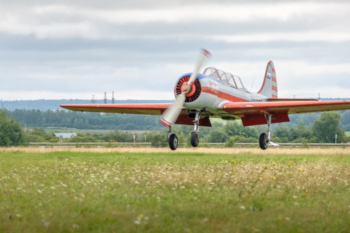 Фотографии видов из кабины самолёта, авиационной техники и лётчиков. Устремляясь ввысь… (фото от автора с ником Tom Fincher)