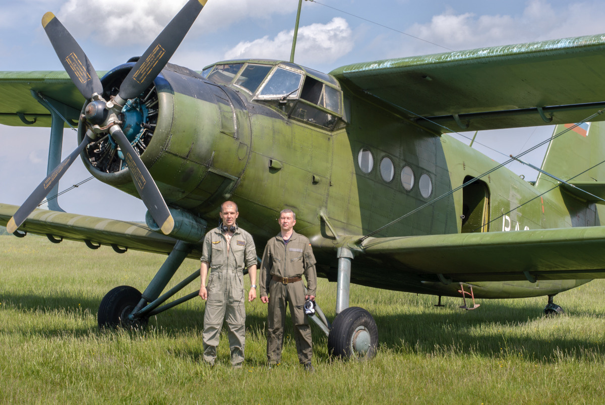 Фотографии видов из кабины самолёта, авиационной техники и лётчиков. Устремляясь ввысь… (фото от автора с ником Tom Fincher)
