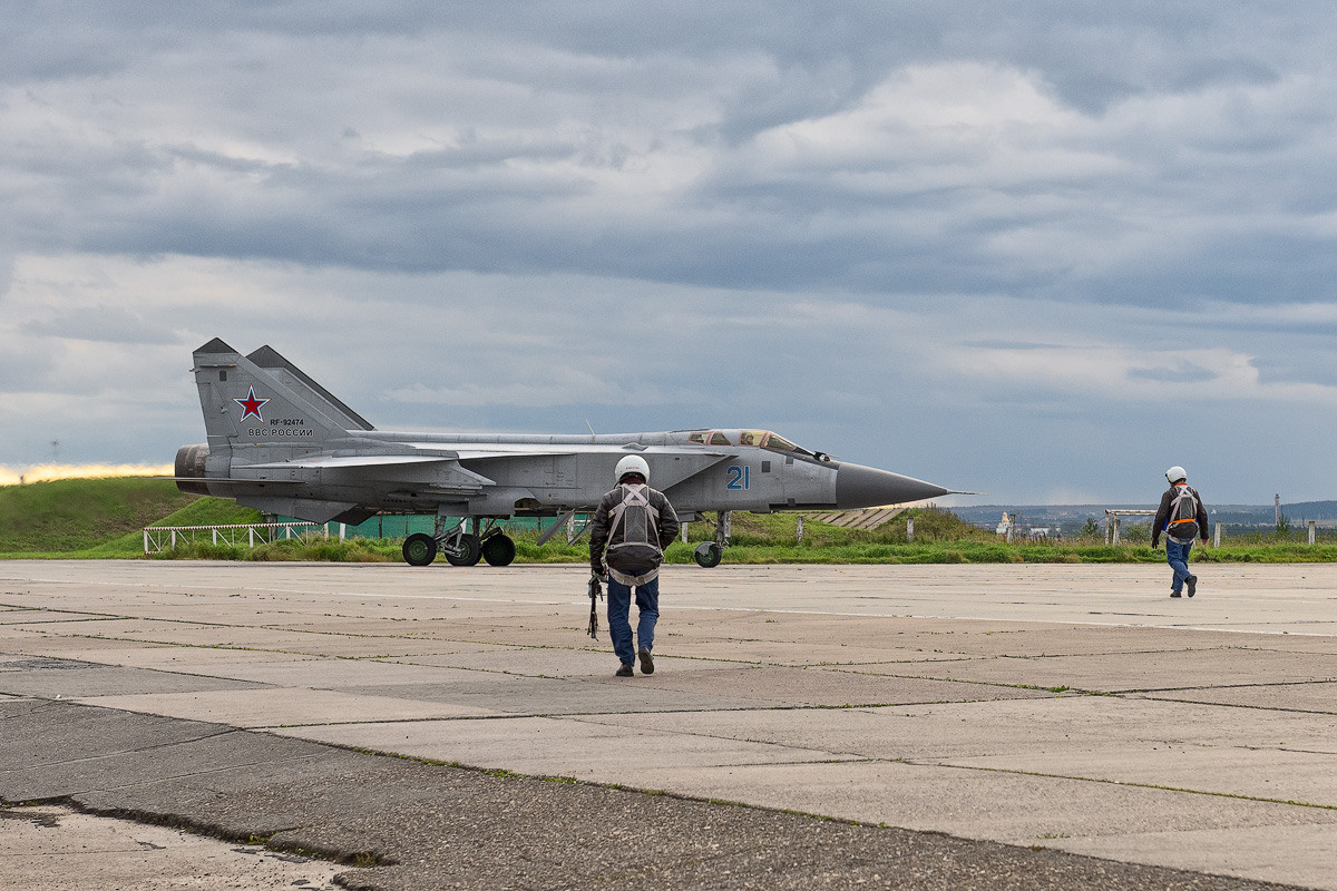 Фотографии видов из кабины самолёта, авиационной техники и лётчиков. Устремляясь ввысь… (фото от автора с ником Tom Fincher)