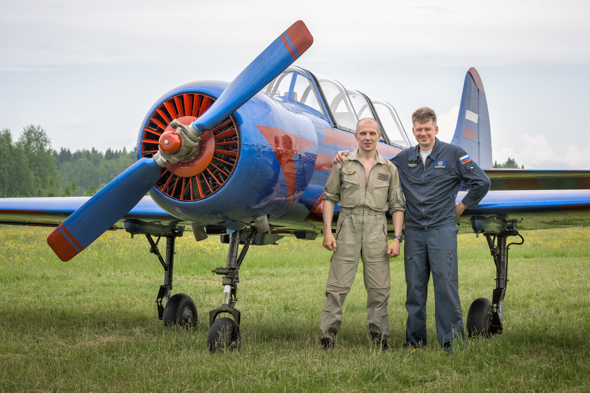 Фотографии видов из кабины самолёта, авиационной техники и лётчиков. Устремляясь ввысь… (фото от автора с ником Tom Fincher)