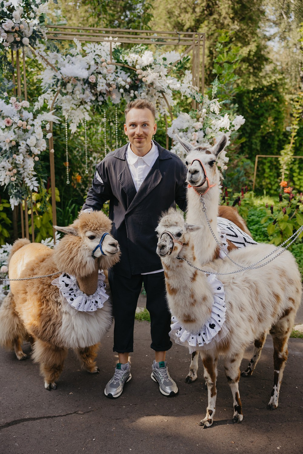 Ведущий Ураков. Подрядчики и друзья сети свадебных площадок House for wedding