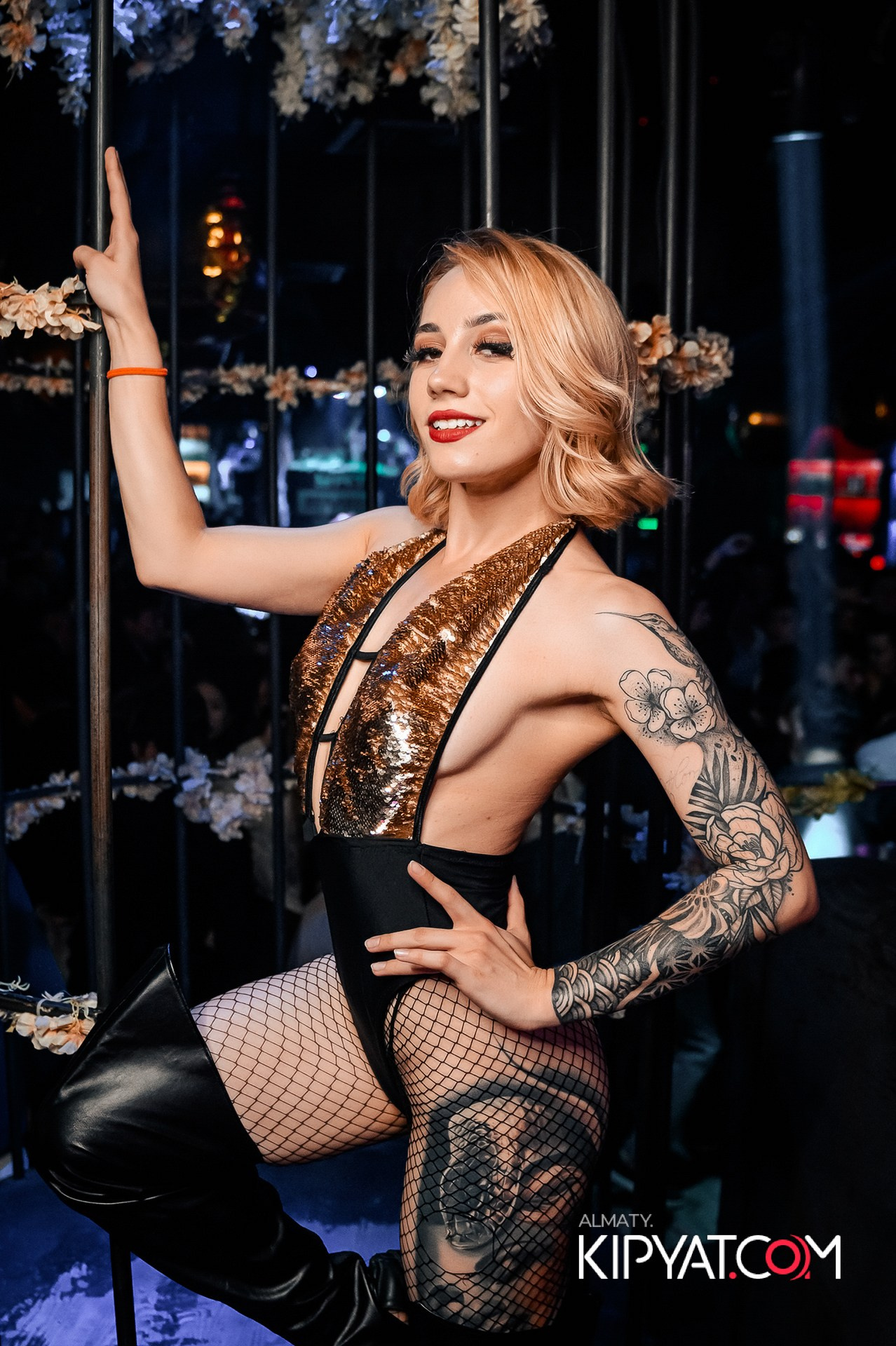 UYAT EMES BAR. КИПЯТКОМ АЛМАТЫ!