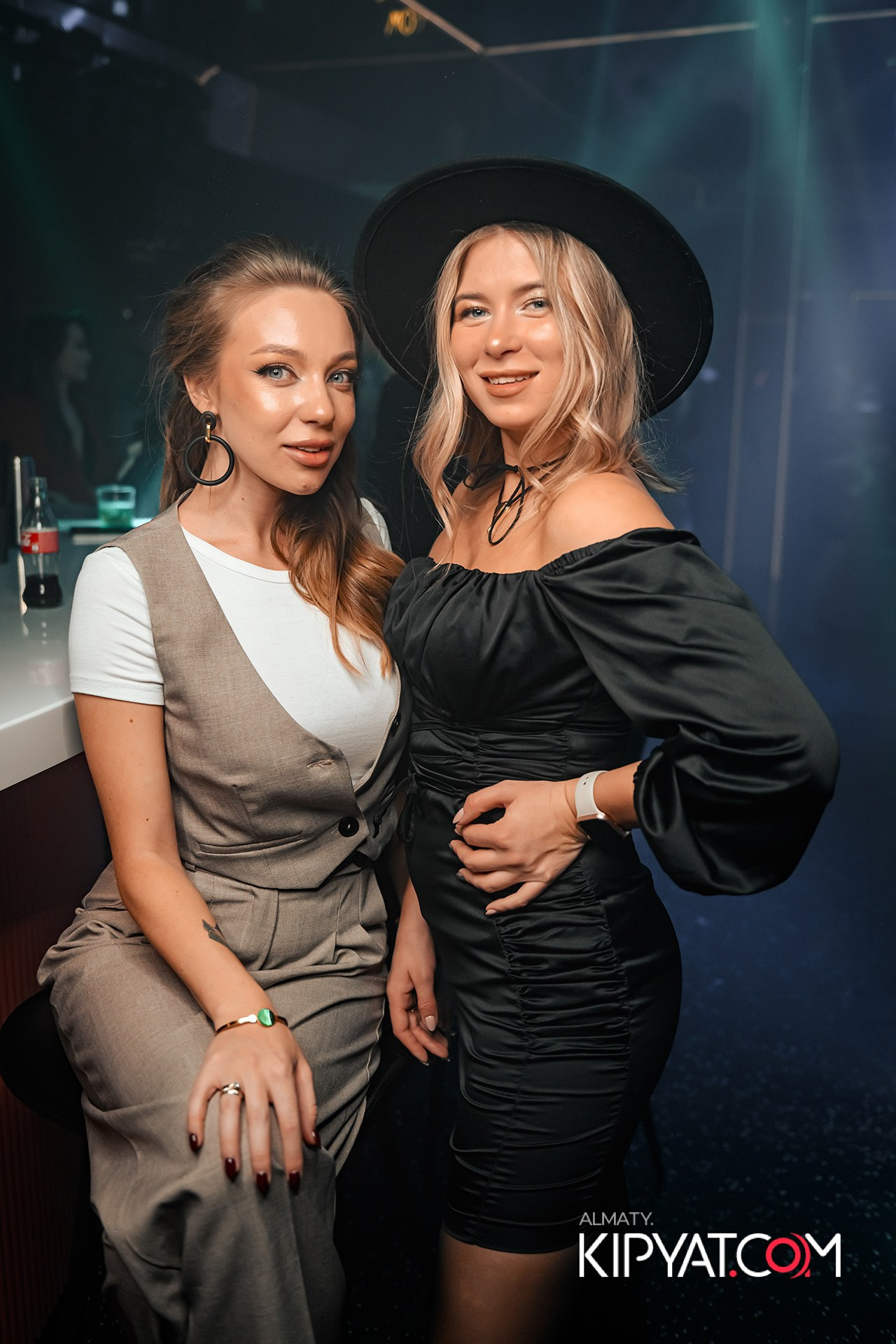 SANTA BARBARA ВЫСТУПЛЕНИЕ ГРУППЫ БРАТЬЯ ГРИММ. КИПЯТКОМ АЛМАТЫ!