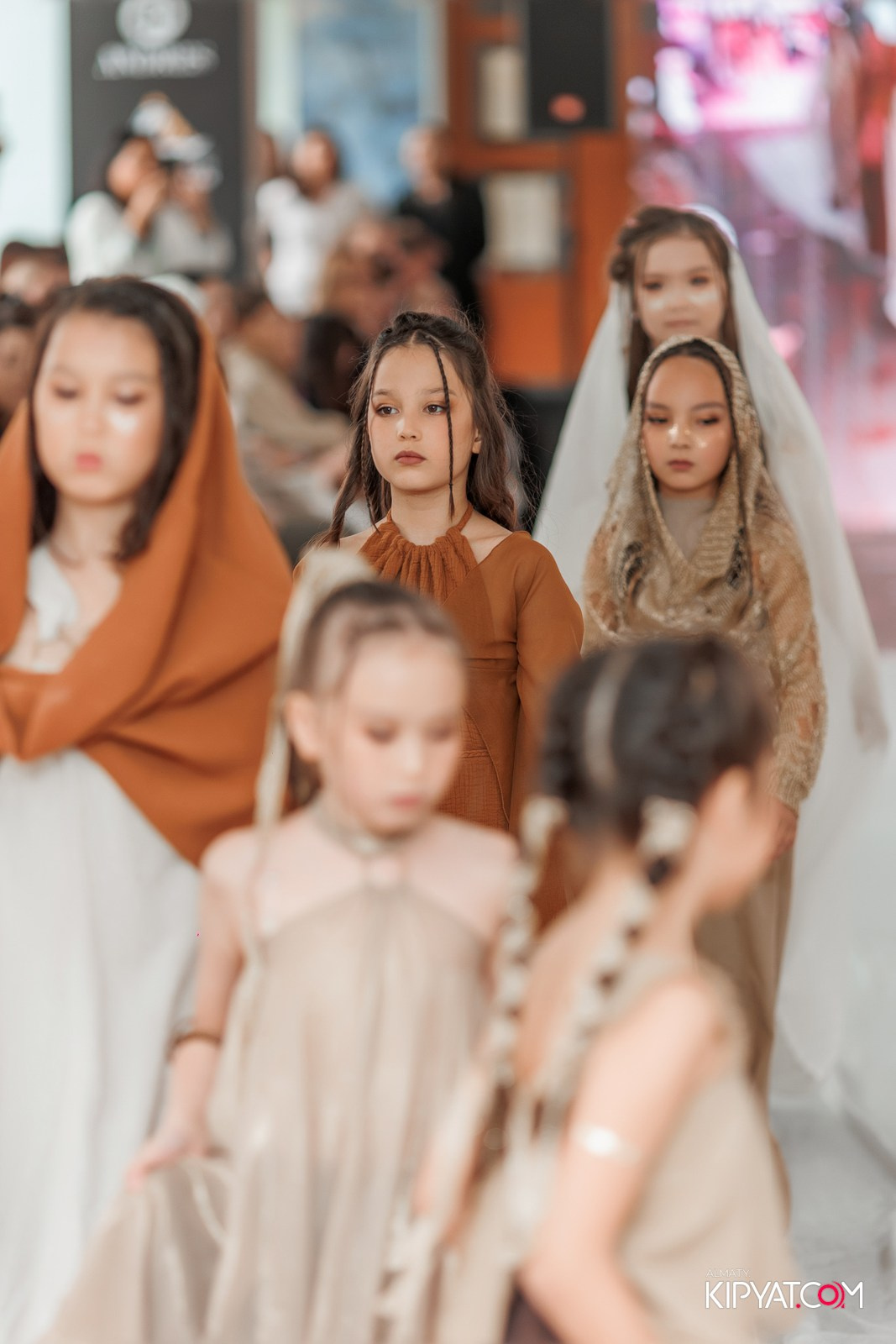 JUNIOR FASHION SHOW. КИПЯТКОМ АЛМАТЫ!