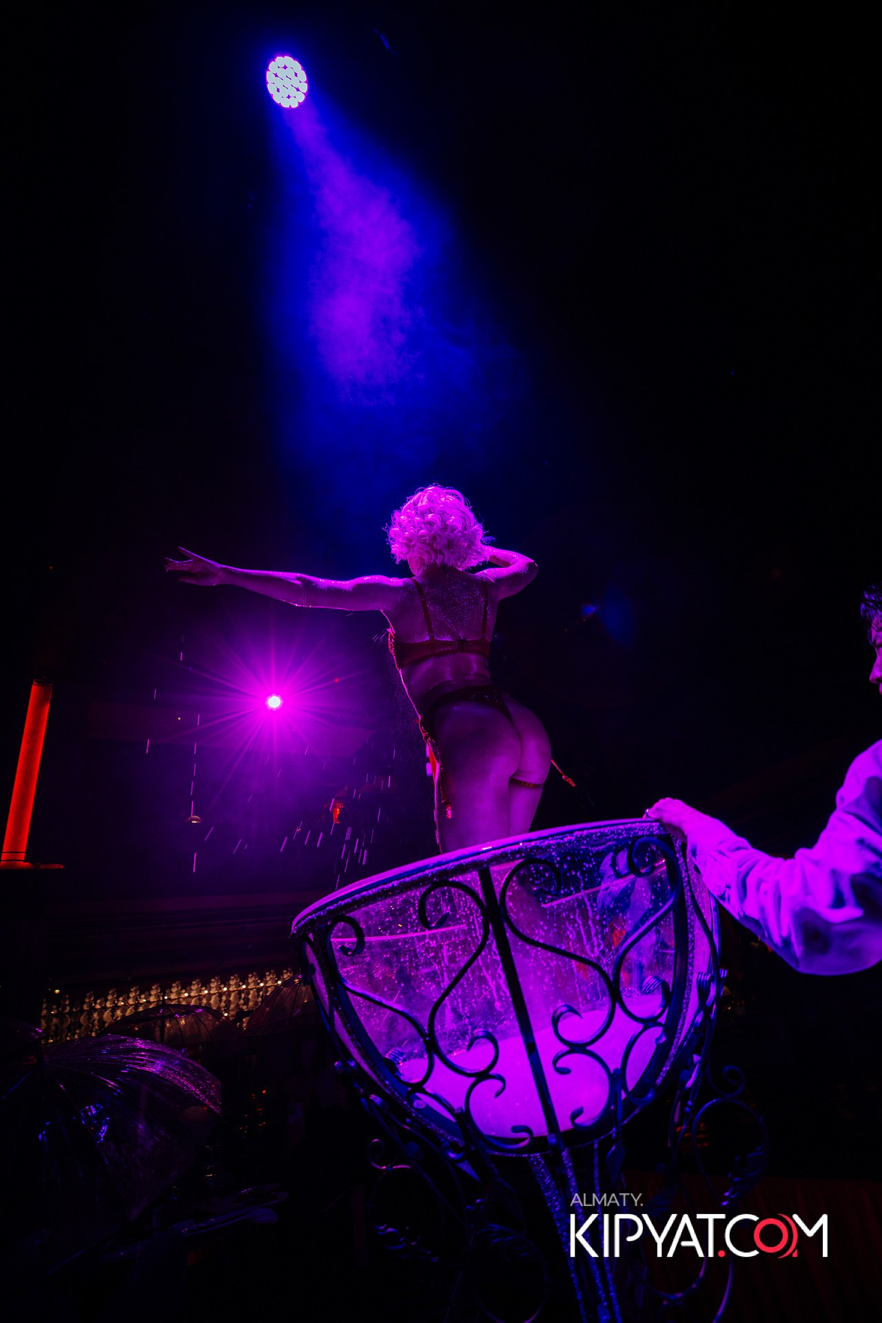 QUEEN. КИПЯТКОМ АЛМАТЫ!