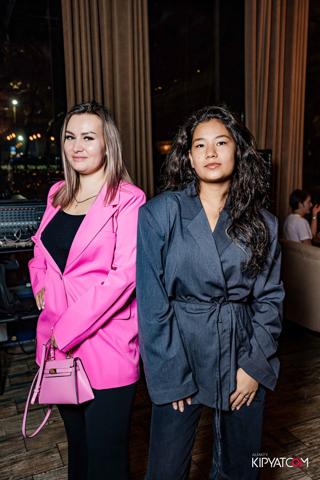 КАФЕ AGOSTO. КИПЯТКОМ АЛМАТЫ!