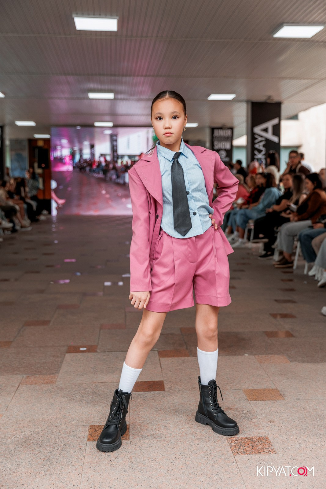 JUNIOR FASHION SHOW. КИПЯТКОМ АЛМАТЫ!