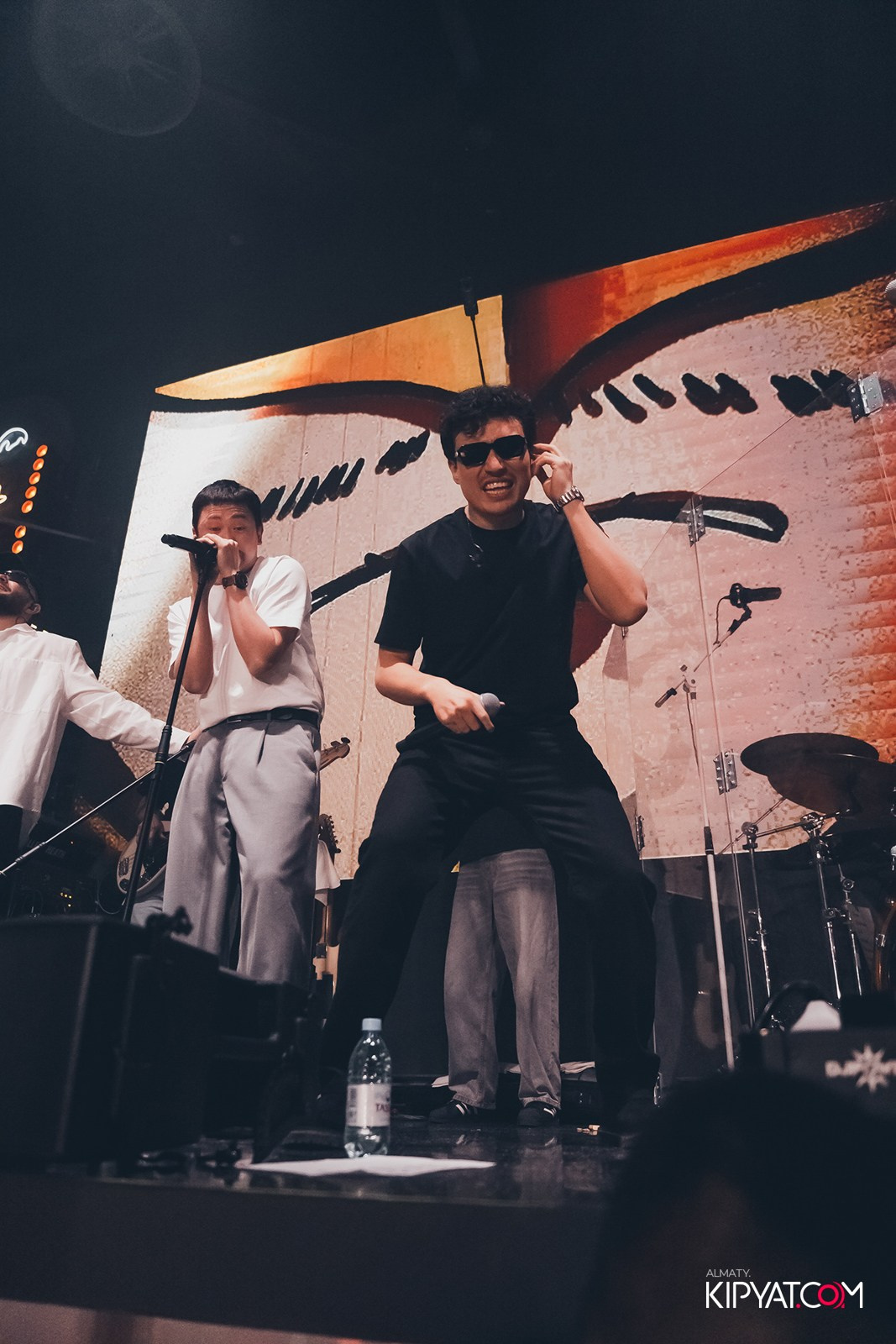 CLUB SHOW BY ИРИНА КАЙРАТОВНА В SANTA BARBARA CLUB. КИПЯТКОМ АЛМАТЫ!