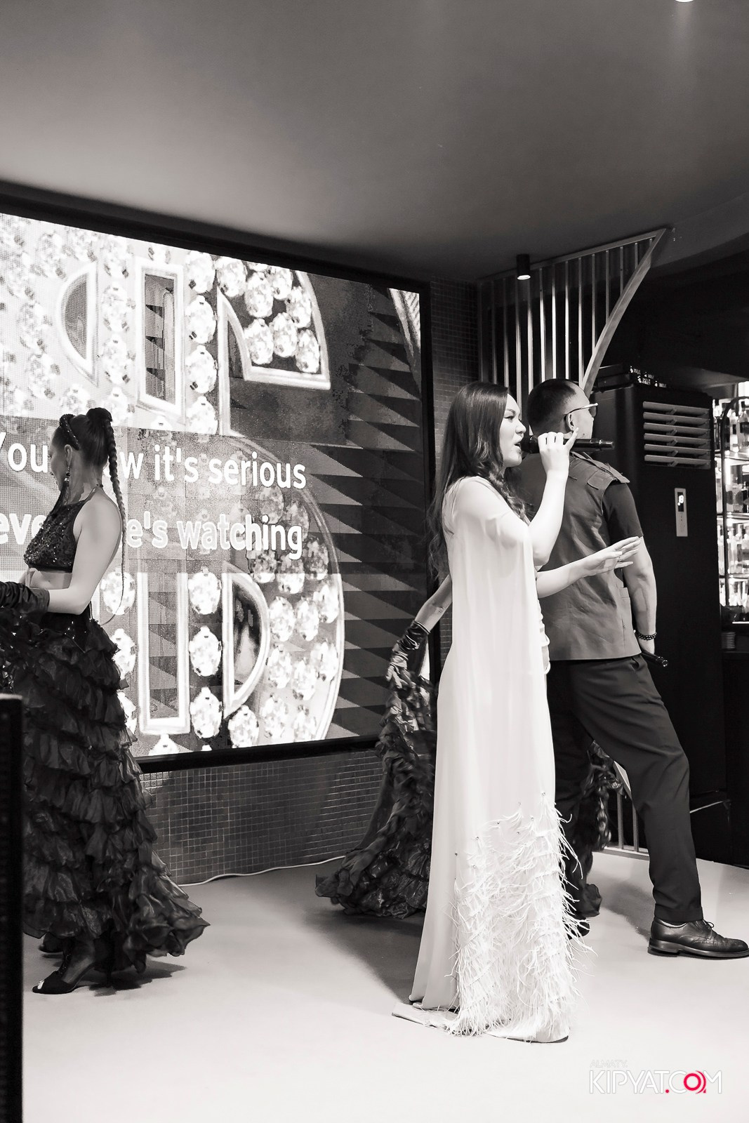 ЗАЯ, НА БИС. КИПЯТКОМ АЛМАТЫ! Фотосъемка мероприятий в Алматы