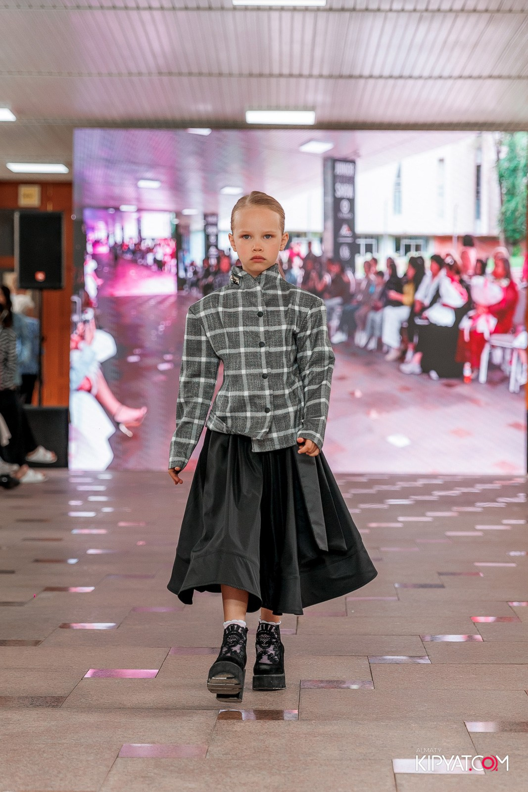 JUNIOR FASHION SHOW. КИПЯТКОМ АЛМАТЫ!