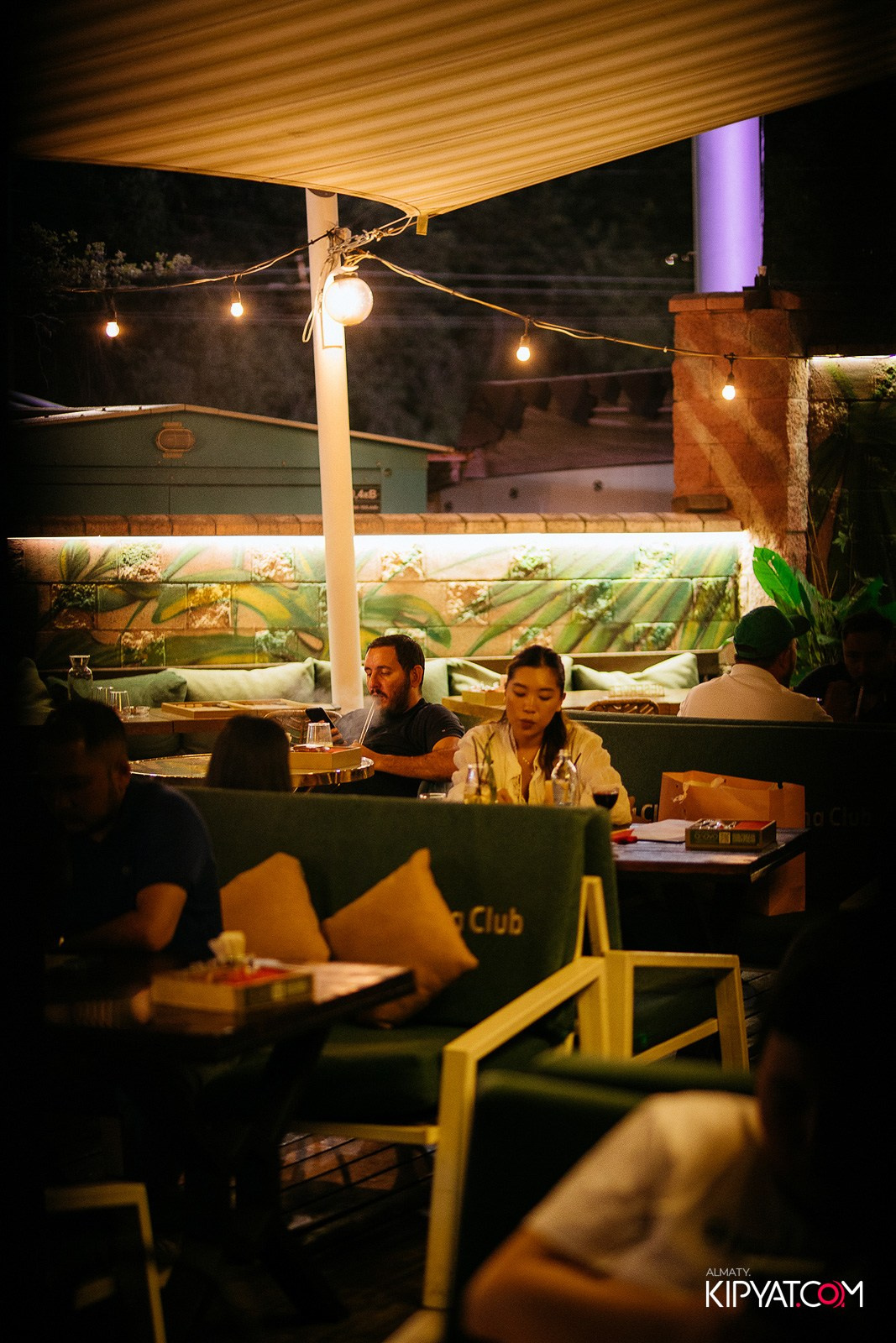 OLOVO НА САТПАЕВА. КИПЯТКОМ АЛМАТЫ! Фотосъемка мероприятий в Алматы