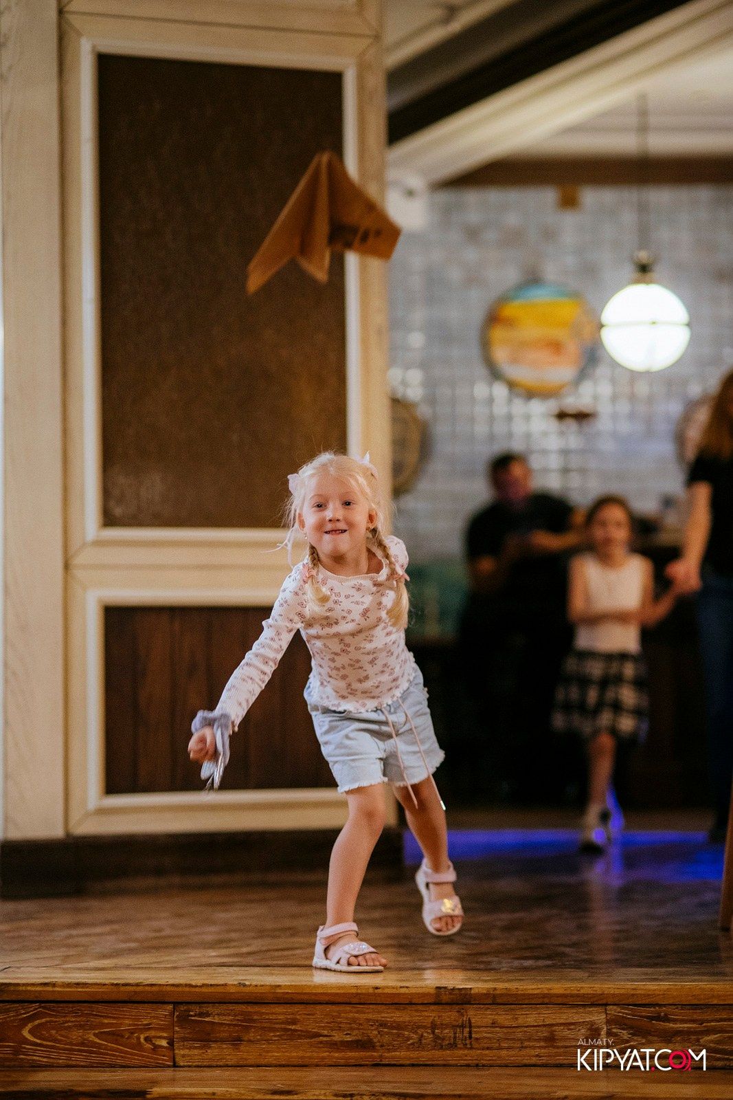 ЖИГУЛИ БАР-ДЕНЬ ЗНАНИЙ. КИПЯТКОМ АЛМАТЫ!