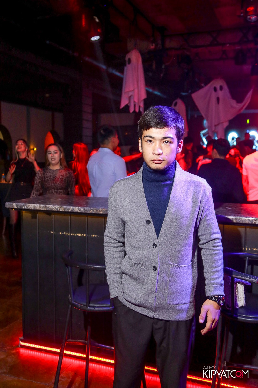 ARAGOSTA ДИСКО-БАР. КИПЯТКОМ АЛМАТЫ!