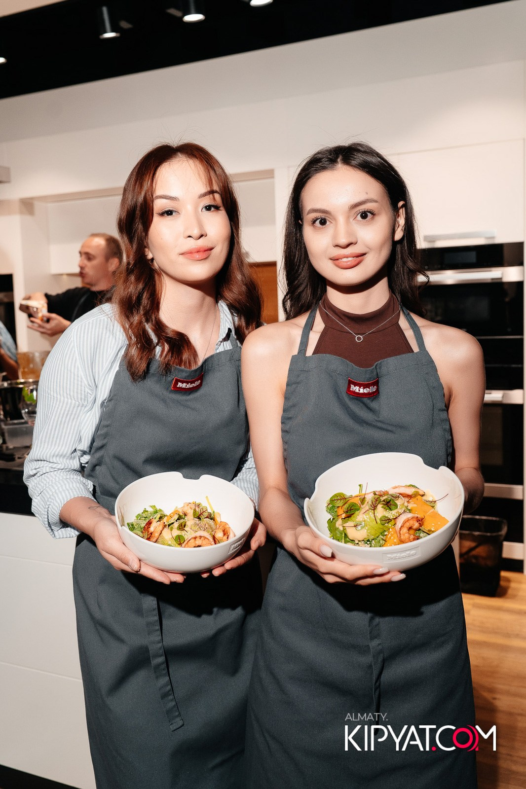 MIELE. КИПЯТКОМ АЛМАТЫ!