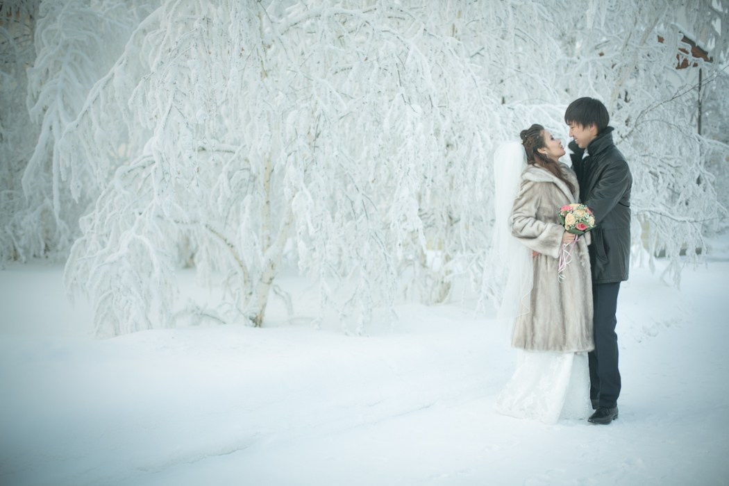 Зимнее свадебное фото. Фотограф Надежда Куин, Якутск