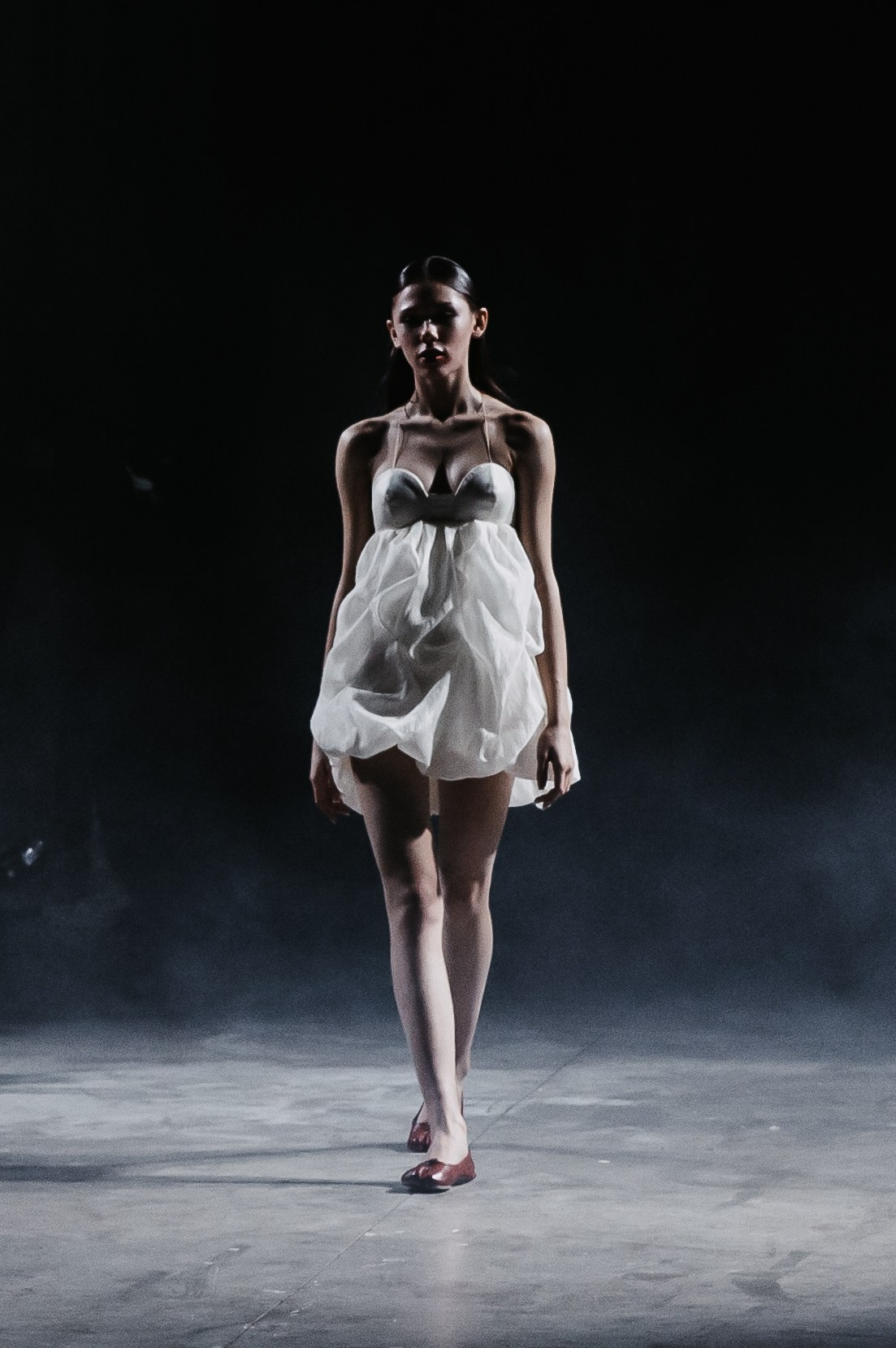 AUXI catwalk андеграунд показ-перфоманс. Фотограф в Санкт-Петербурге Вагнер Юлия