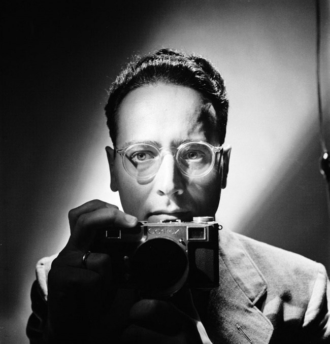 Андреас Фейнингер (1906-1999) — немецкий и американский фотограф, теоретик фотографического искусства, автор учебных книг по фотоискусству. 