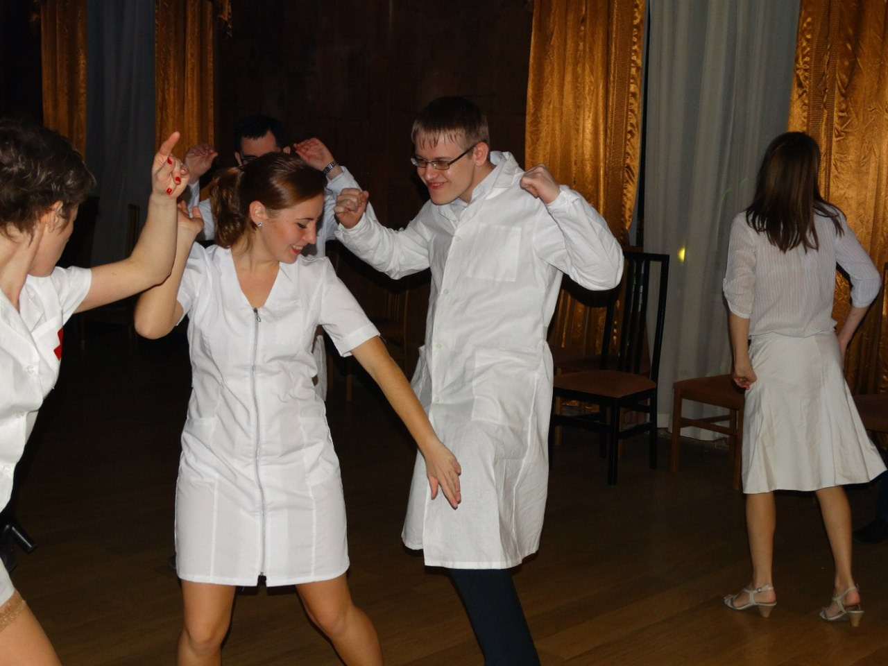 Люди в белом | 14-15.03.2015. Галерея Фантим