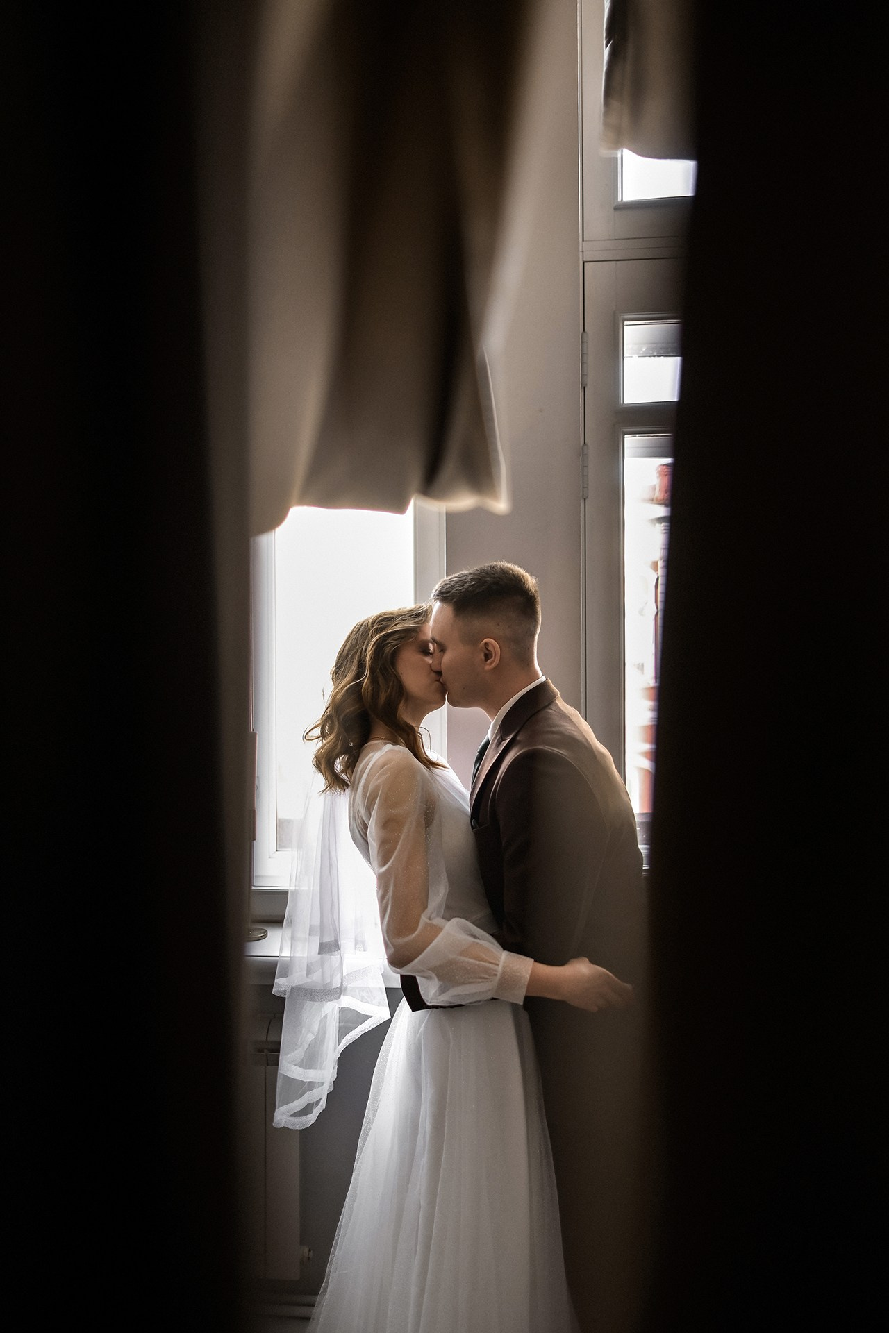 Свадебная фотосессия в фотостудии в Красноярске. 📸 Свадебный и семейный фотограф в Красноярске Тихомиров Евгений | 17 лет опыта | 800+ свадеб