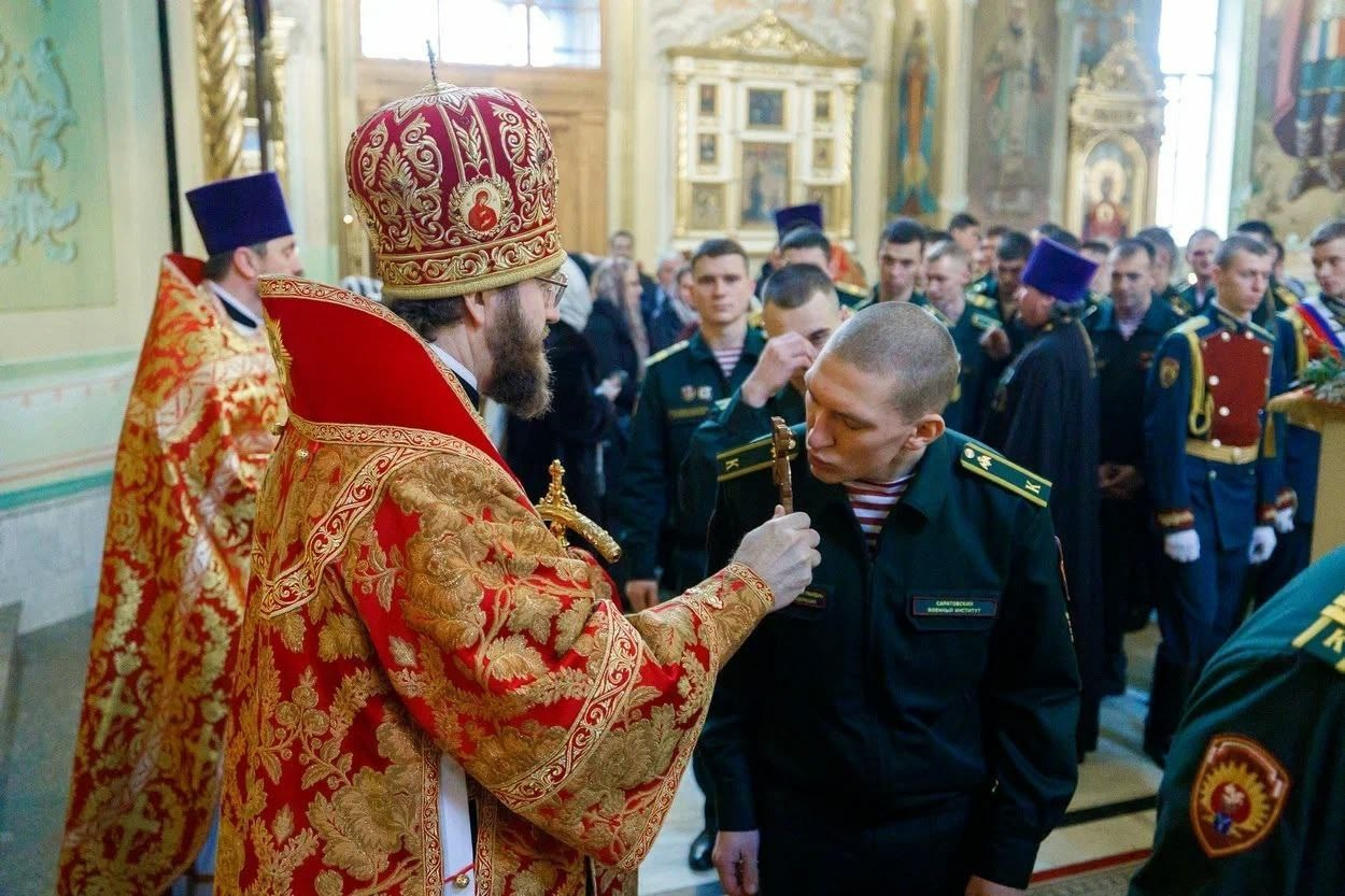 Благочинный Северо-Западного округа принял участие в Архиерейском Богослужении в соборе Покрова Пресвятой Богородицы. Саратовское Северо-Западное благочиние