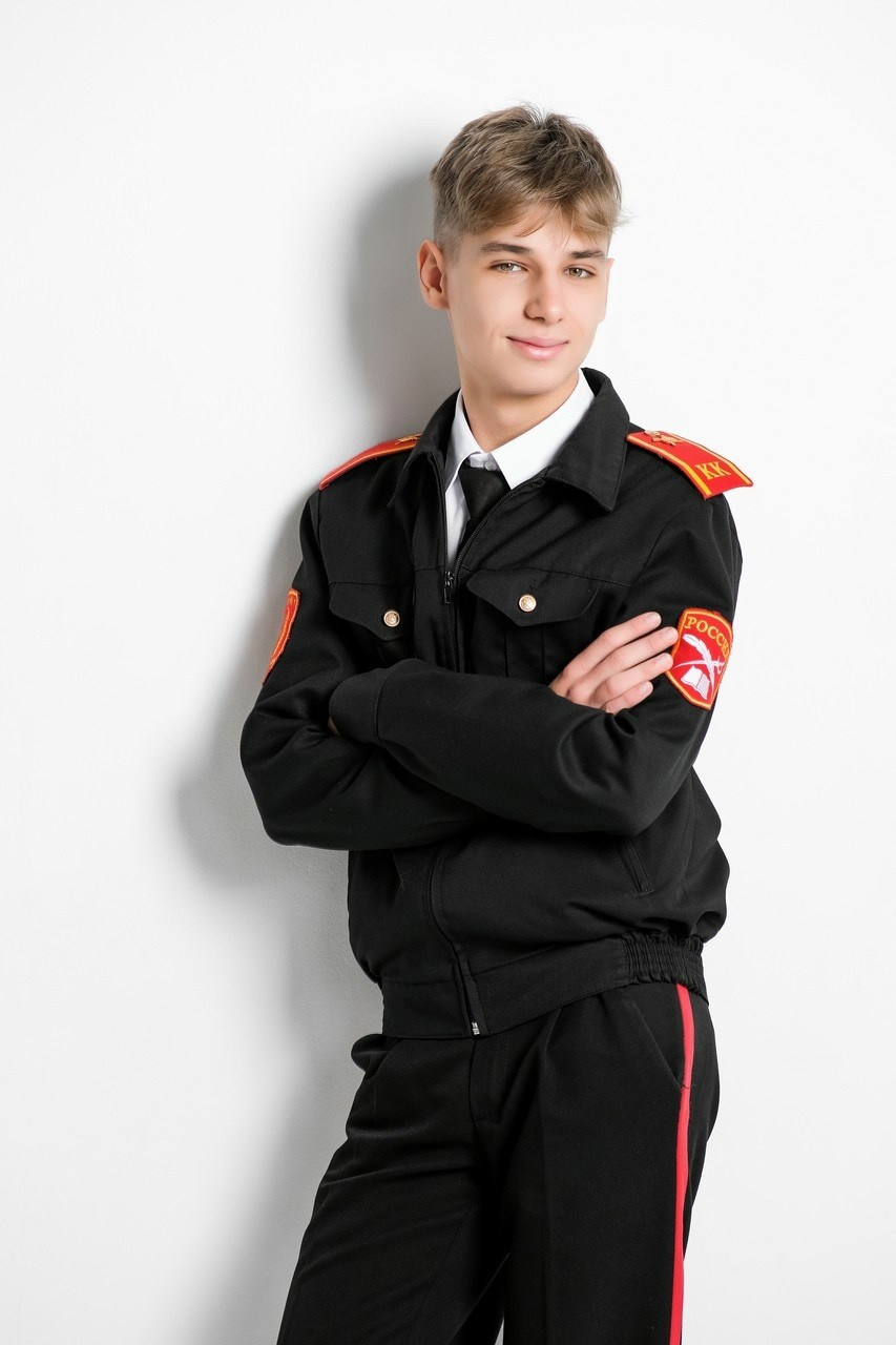 Старшие классы. Фотоальбом для школ и садиков с дополненной реальностью