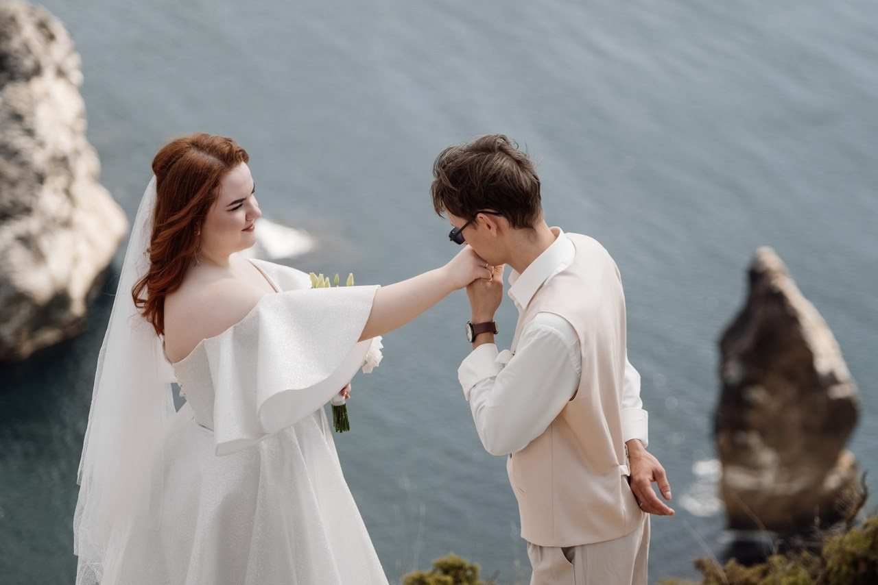 Отзывы о фотографе. Лучший фотограф города. Топ 100. Топ 10. Лучший фотограф. Профессионал. реальные фото со свадьбы, примеры работ фотограф. Профессиональная фотосъемка в Крыму. Натуральные эмоции и живые кадры. Забронируйте дату прямо сейчас!