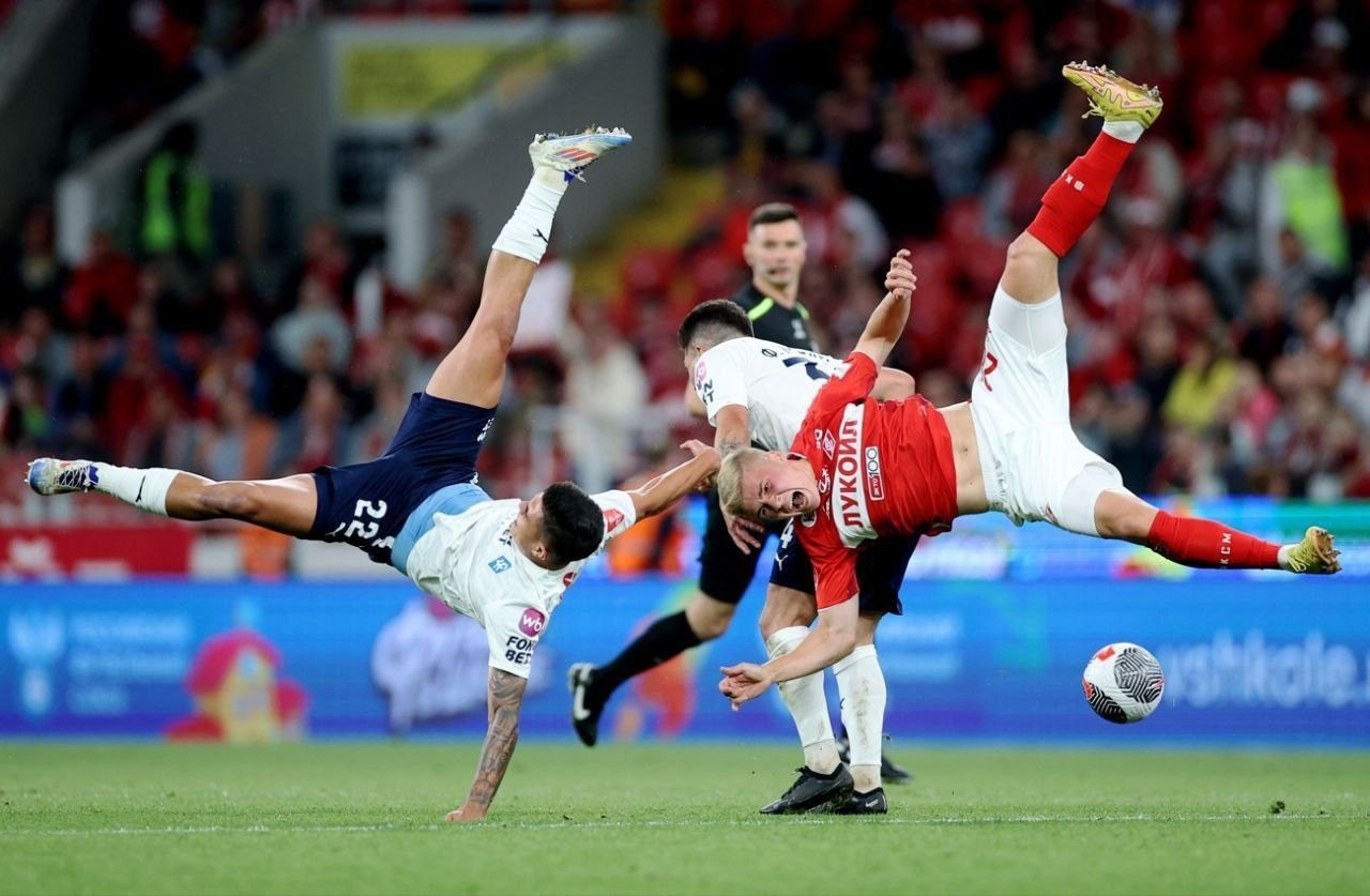 Александр Мысякин: «Кадр мне понравился за совокупность „экшена“, эмоций и синхронных движений в падении». Спортивный кадр- сообщество спортивных фотографов РФ