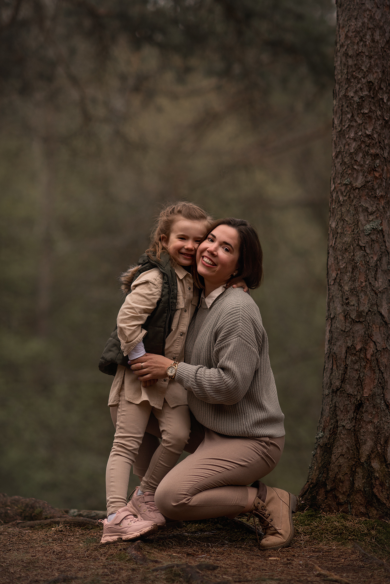 Фотосессия в сосновом лесу Сестрорецка. Фотограф Юлия Кондратьева