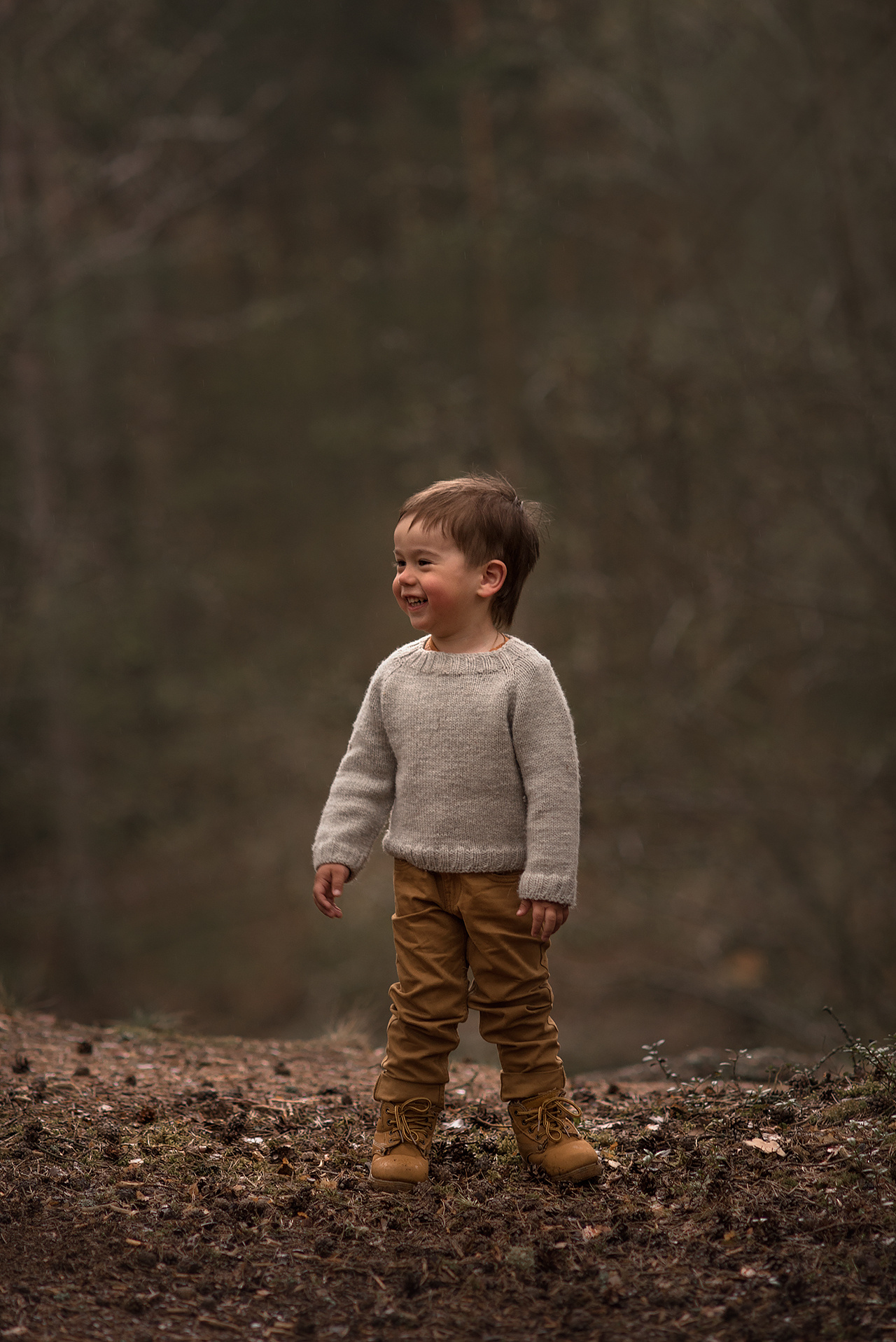 Фотосессия в сосновом лесу Сестрорецка. Фотограф Юлия Кондратьева