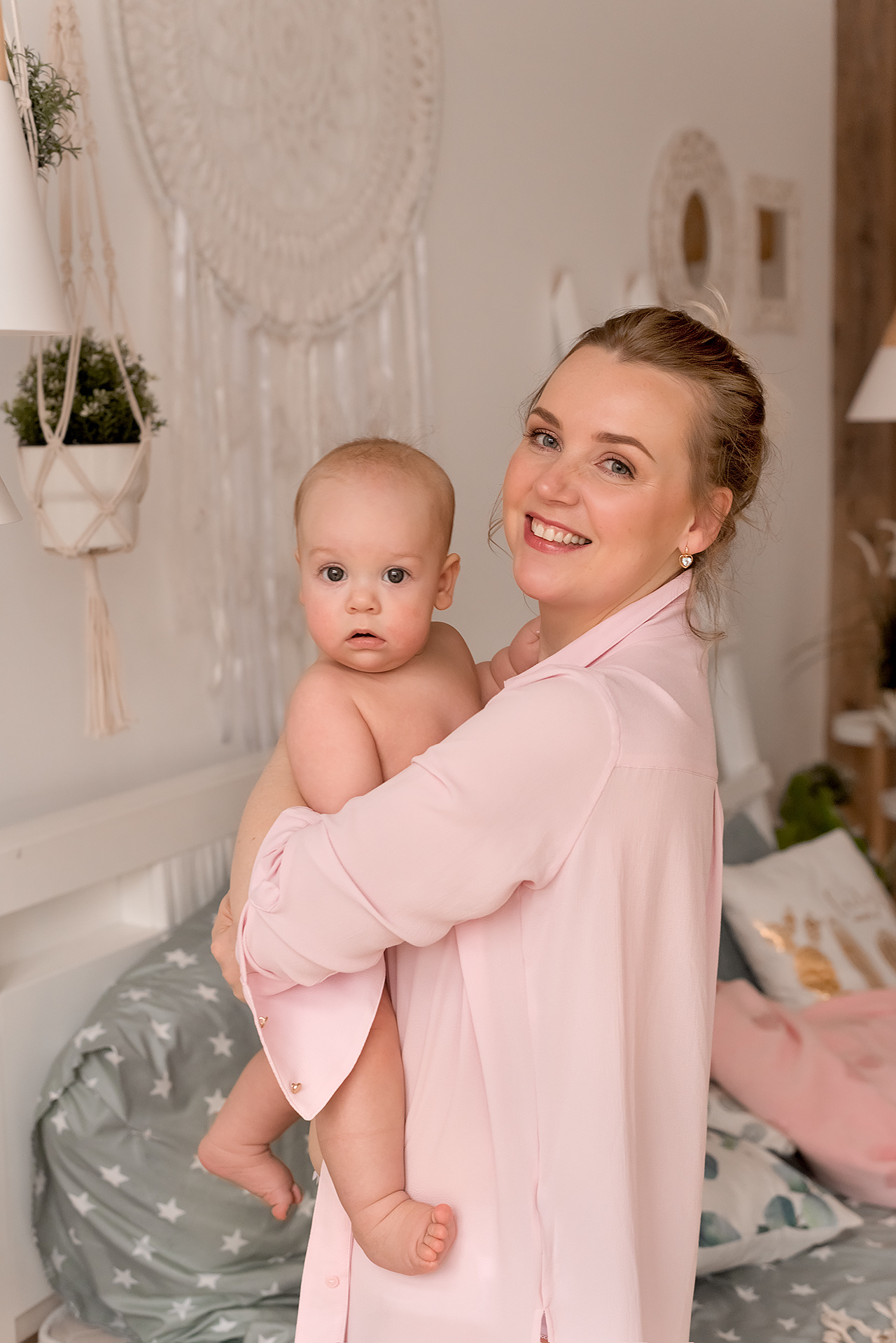 Фотосессия материнства и грудного кормления. Фотограф Юлия Кондратьева