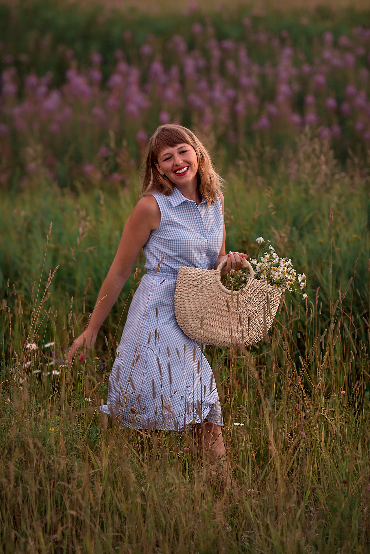 Фотосессия на даче героев в санкт-Петербурге. Фотограф Юлия Кондратьева