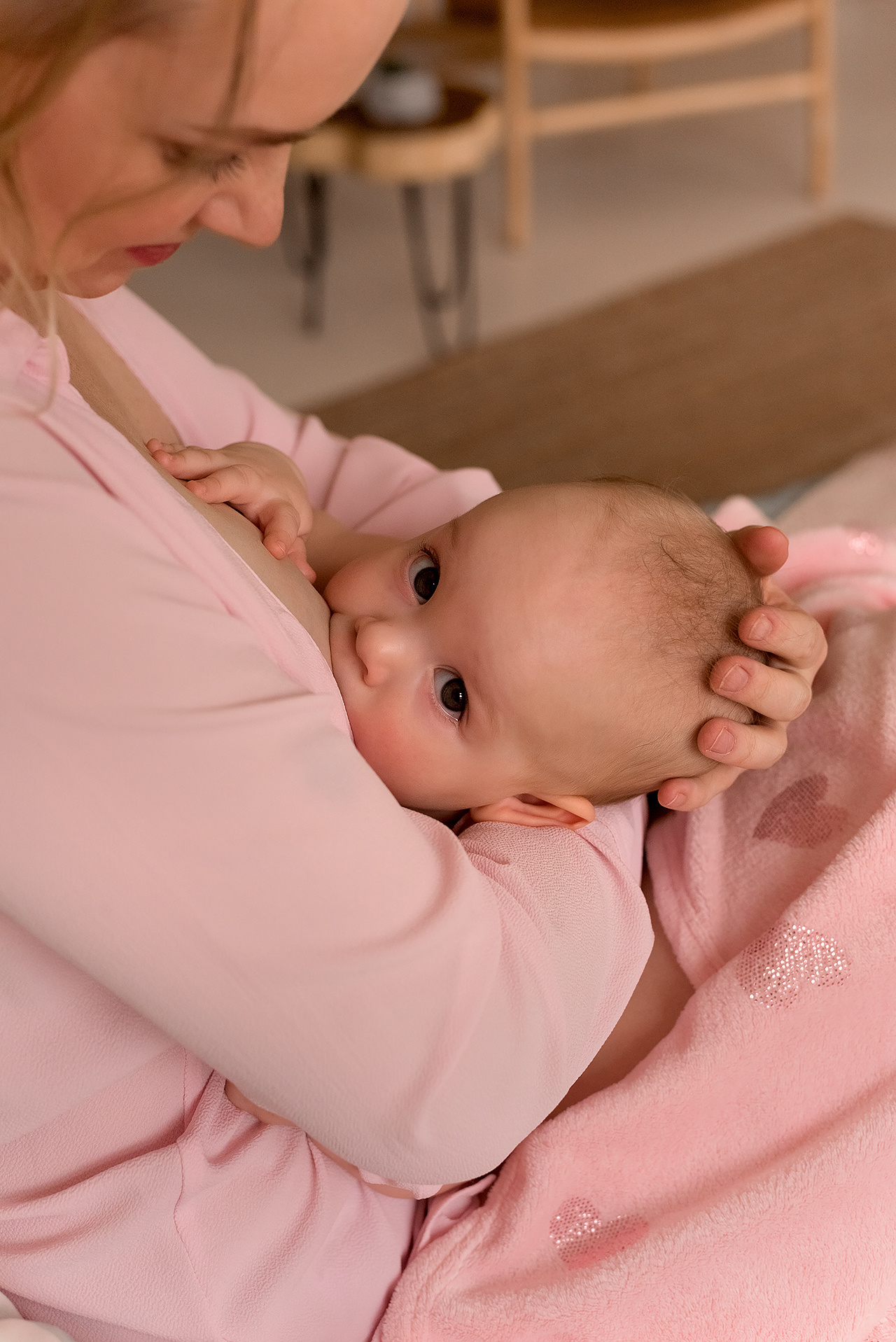 Фотосессия материнства и грудного кормления. Фотограф Юлия Кондратьева