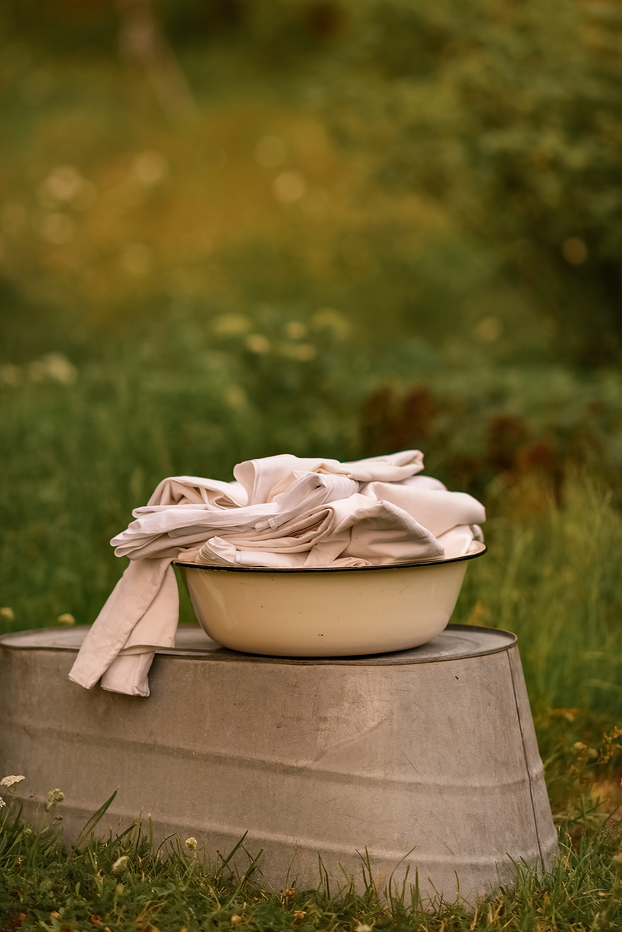 Фотосессия с белыми простынями. Фотограф Юлия Кондратьева