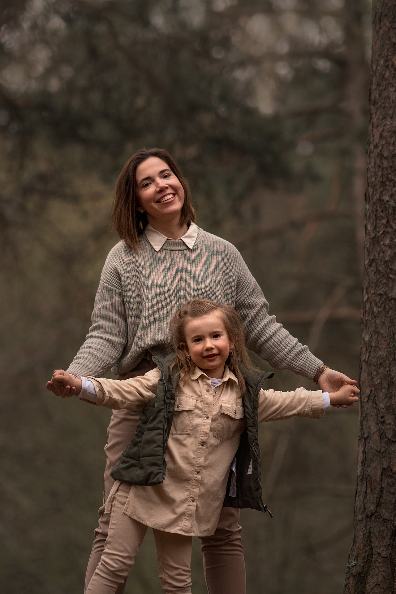 Фотосессия в сосновом лесу Сестрорецка. Фотограф Юлия Кондратьева