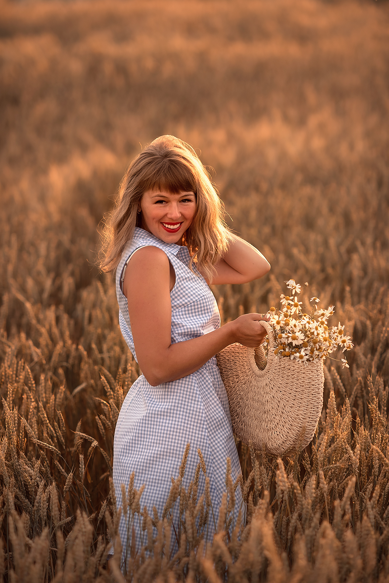 Фотосессия на даче героев в санкт-Петербурге. Фотограф Юлия Кондратьева