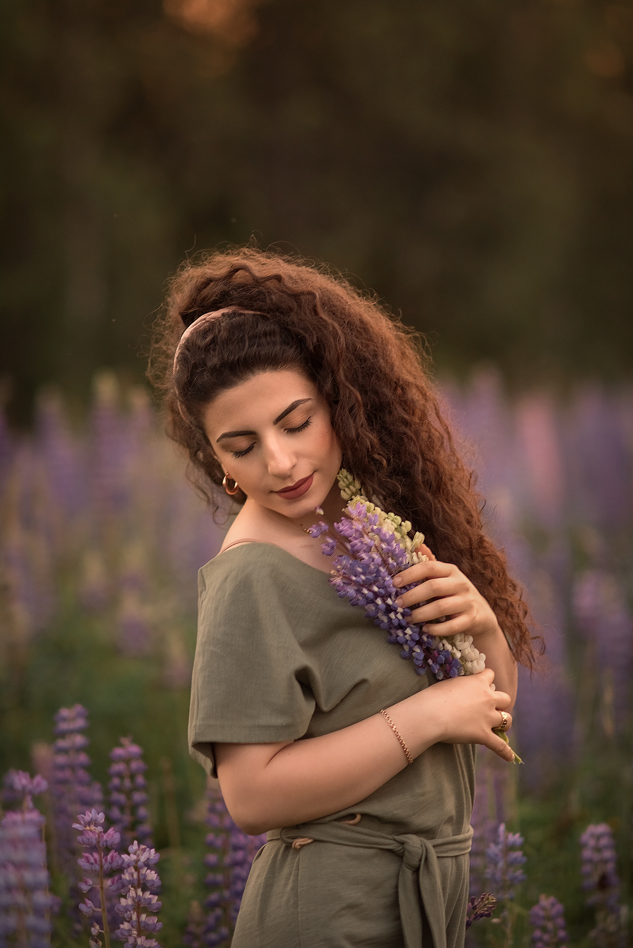 Женщина пахнет цветами…. Фотограф Юлия Кондратьева